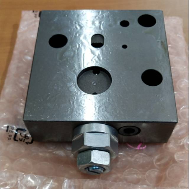 Válvula de pilotaje (reducing valve) para Excavadoras Komatsu Nº 723-40-71800
